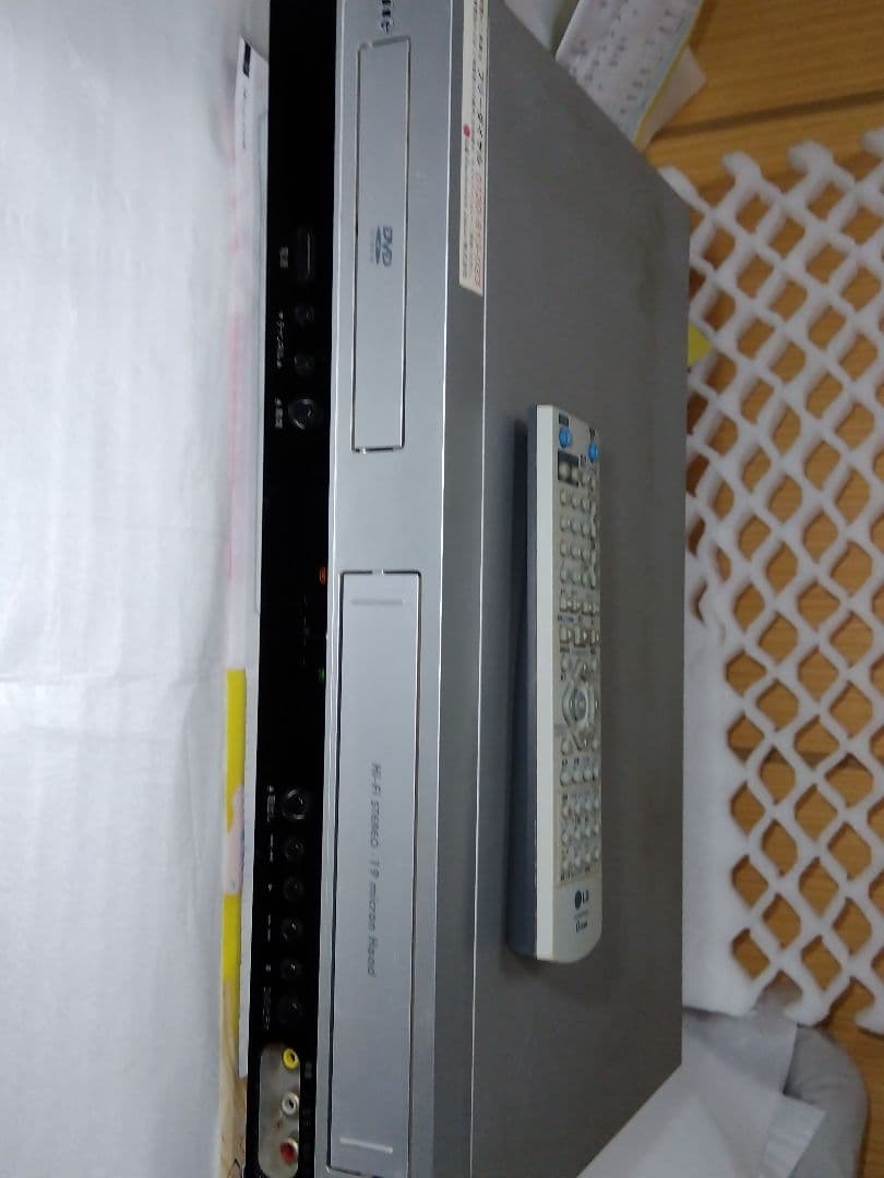 LG 　DVDプレイヤー　ビデオ　カセット　レコーダー 中古 DVCR−B300