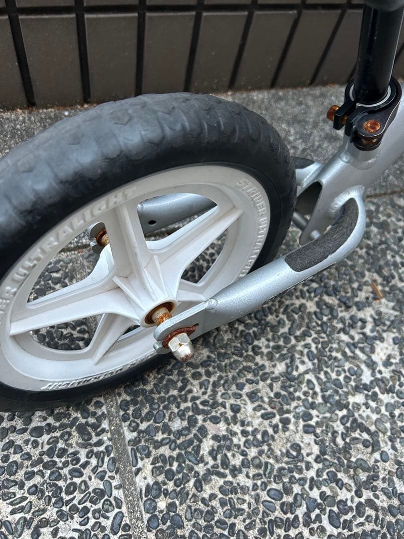 STRIDER PRO バランスバイク シルバー