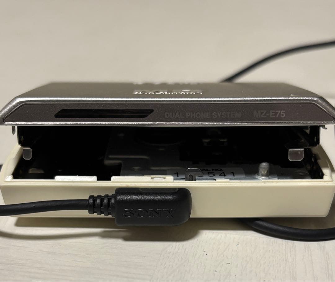 SONY MDウォークマン MZ-E75