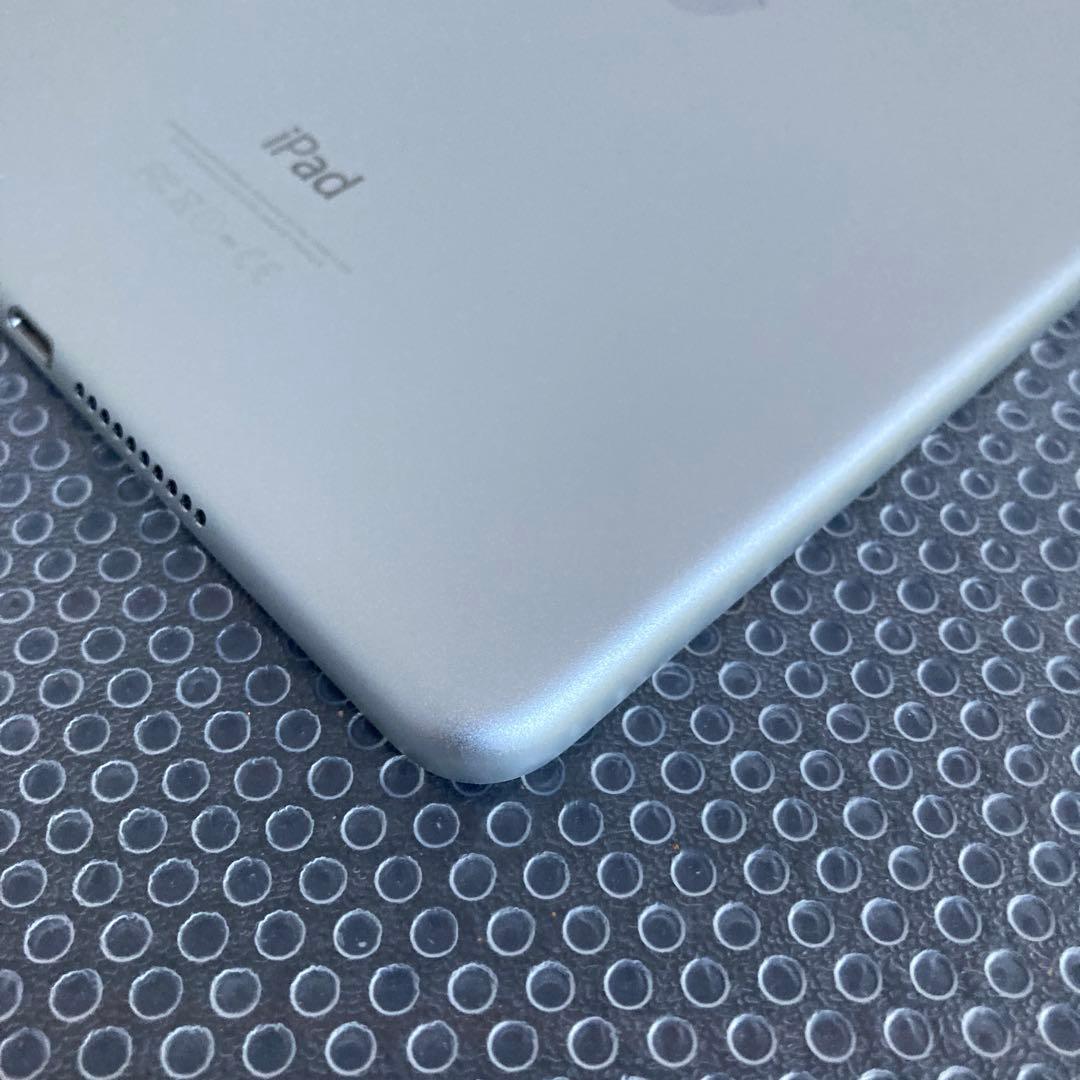 3878 美品☆電池ほぼ新品☆iPad mini4 32GB SIMフリー☆