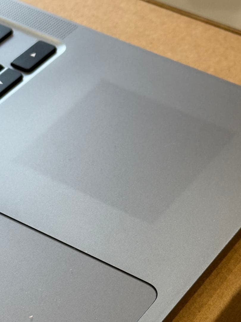 MacBook Air M1 ’13 /8GB/256GB/84%