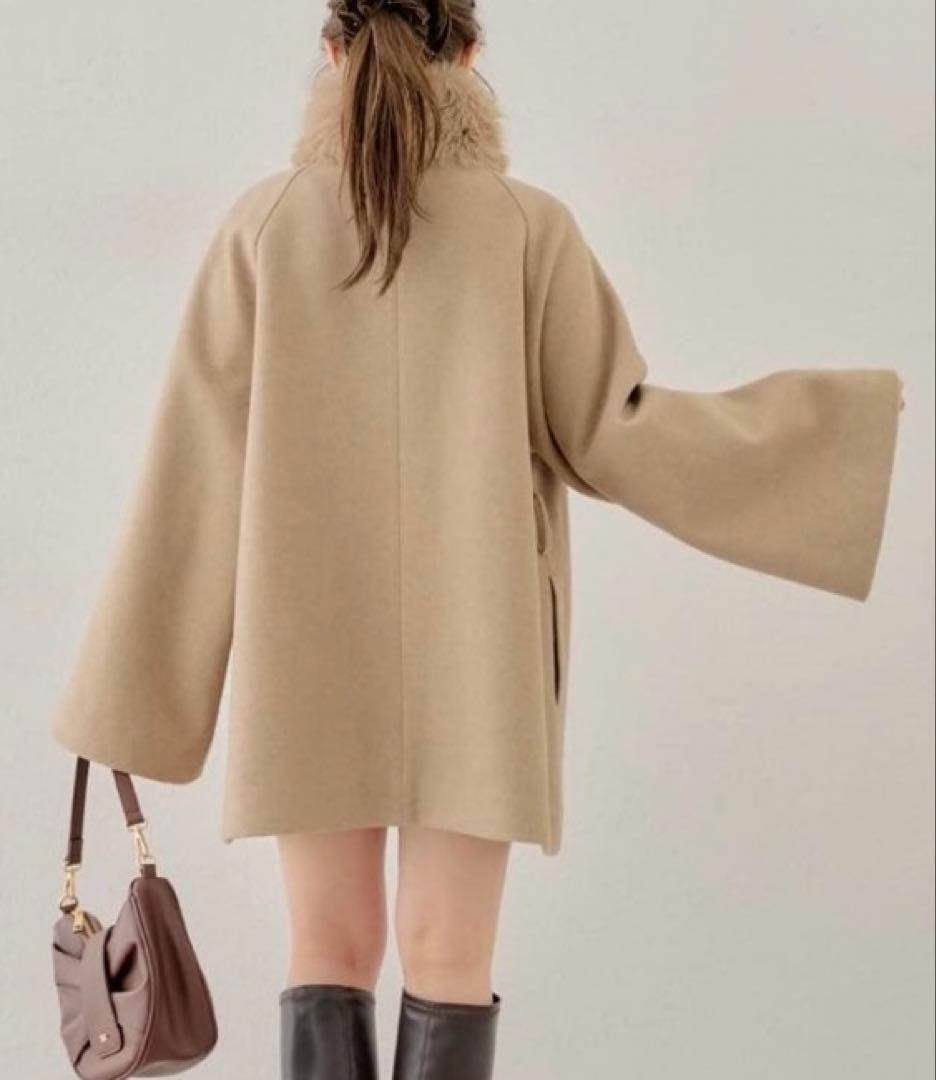 美品　Chico ファー取り外しケープコート グレージュ ファー コート