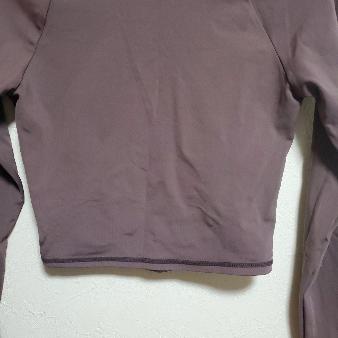 emmi エミ　ヨガ　プルオーバー　　長袖　トップス