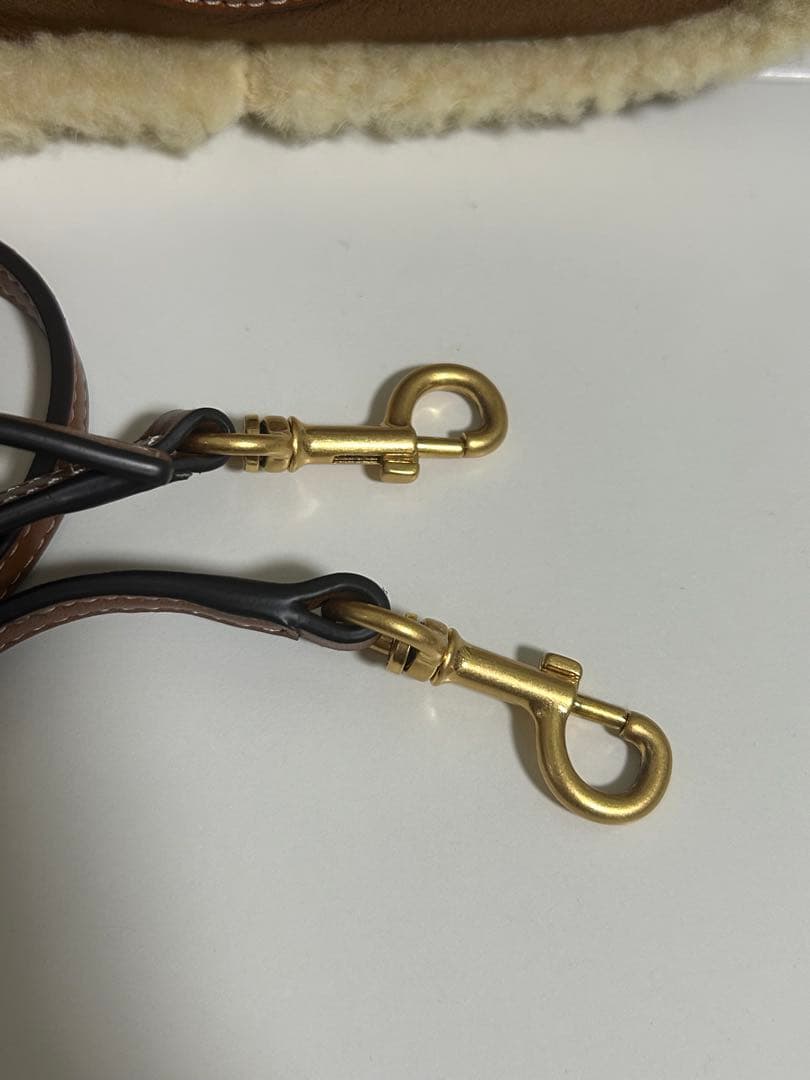 トリーバーチ リアルムートン ショルダーバッグ カメラバッグ レザー ブラウン