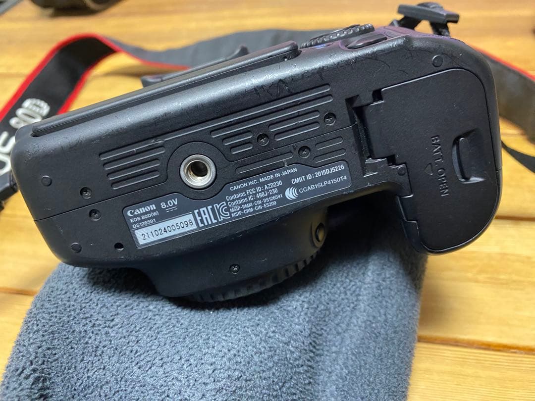 【美品】CanonEOS80D EF-S18-135 IS USM レンズキット