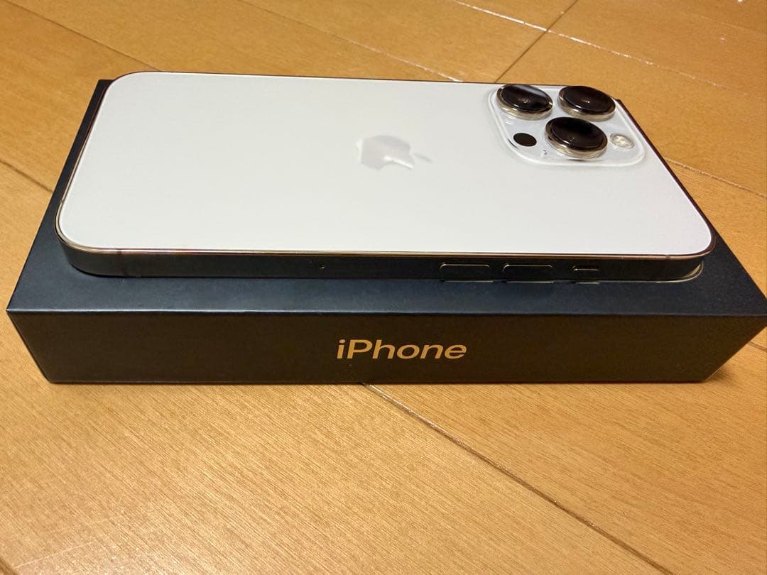 美品 未使用付属品完備Apple iPhone 13 Pro ゴールド