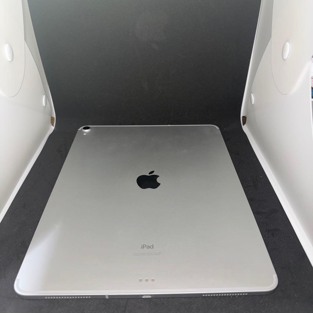 Peace 　iPad Pro + Magic Keyboard セット