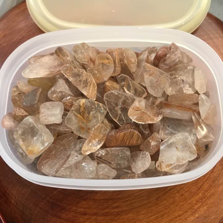 ★厳選お買得★希少レア計300g【ハイクォリティ天然石さざれ♦】ケース付き♥