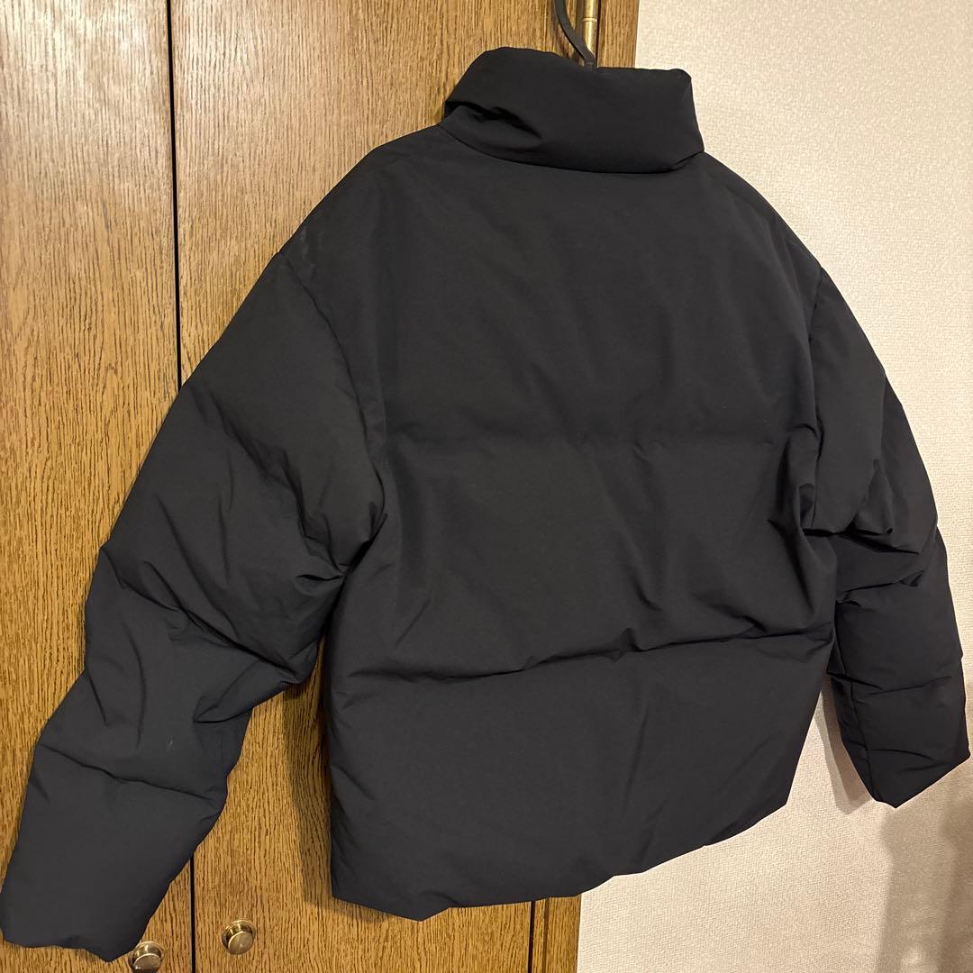 新品 ユニクロ シームレスダウンジャケット ブラック Sサイズ