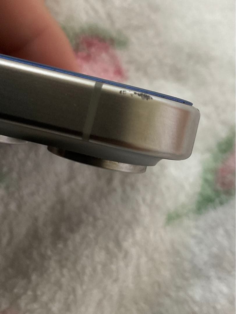 iPhone 15 Pro 256Gb ナチュラルチタニウム　casetify付