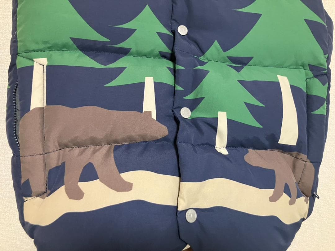 【希少品ビンテージ・ほぼ未使用・サイズＭ】ヘリーハンセン クマ柄ダウンベスト