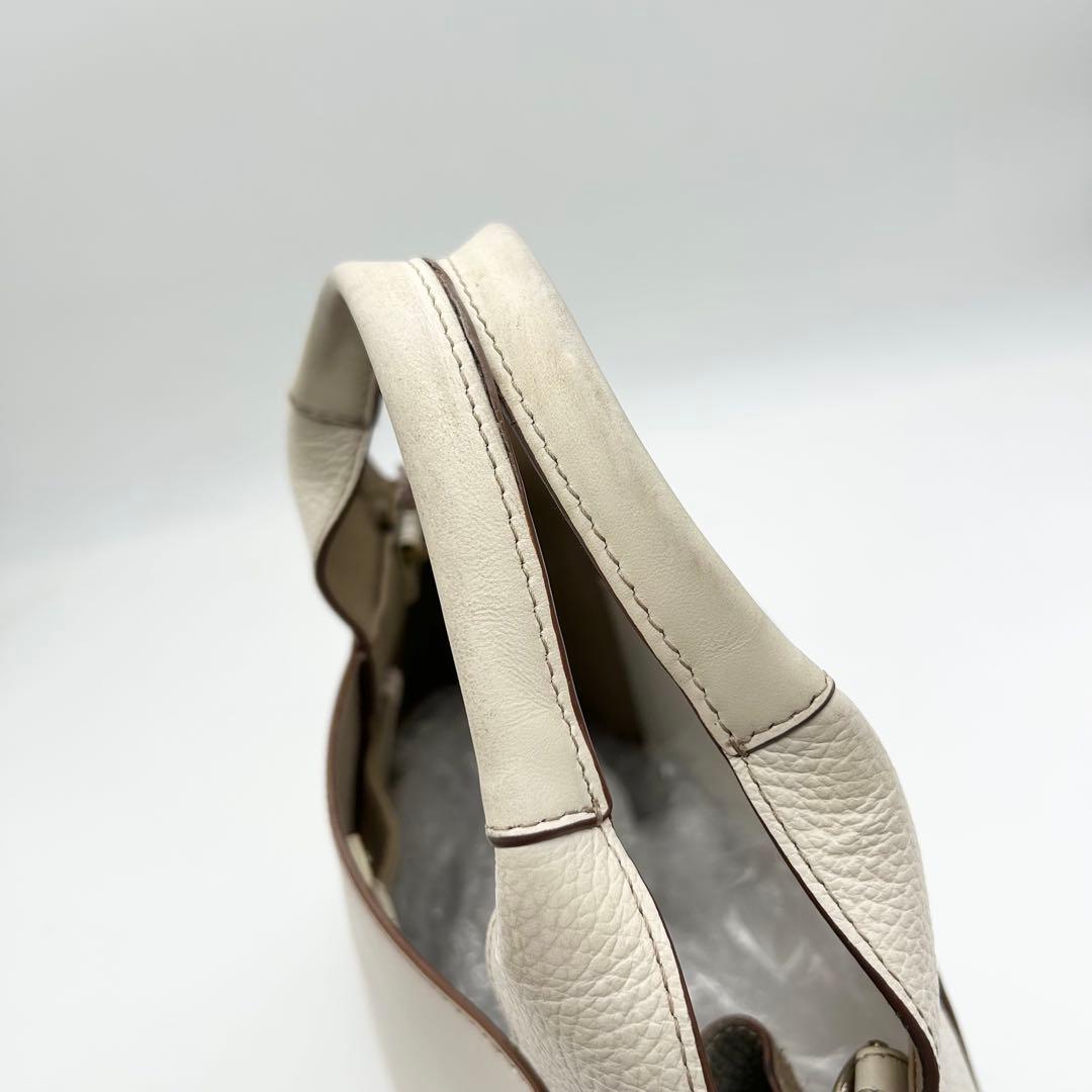 良品　FURLA　フルラ　ジルダ　ショルダーバッグ　2way　レザー　ロゴ　白