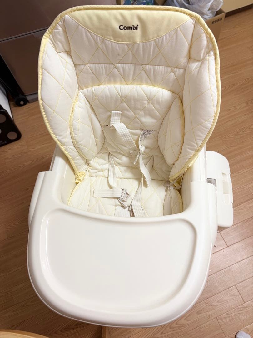 コンビ電動オートスイングバウンサー　ネムリラAT