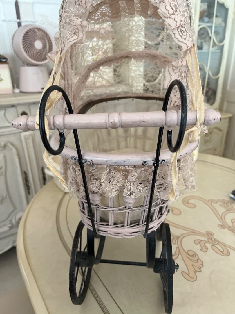 最終お値下げアンティークピンクド－ル用ベビーカー