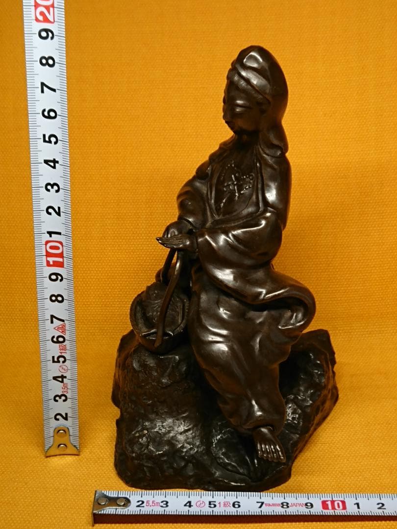 【美品】仏教美術　観音　仏像　銅製　置物　インテリア　工芸品　美術品　A3059