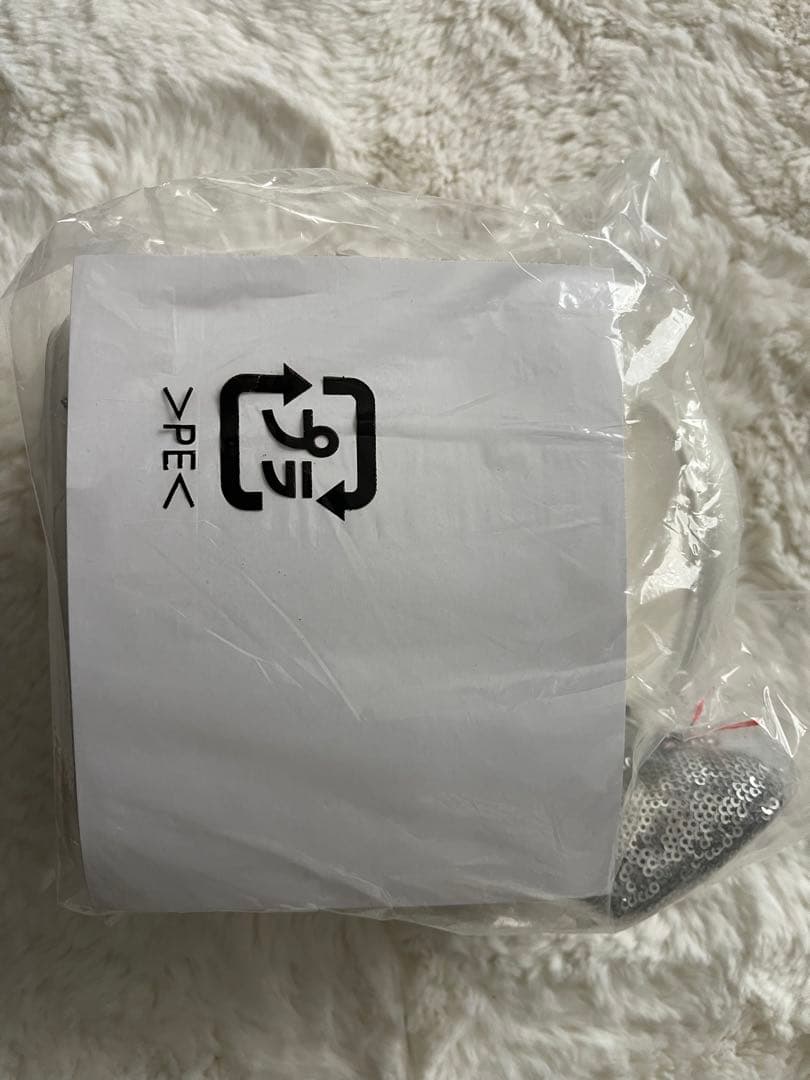 実物写真あり　darich ダーリッチ キルティングスクエアミニバッグ　キティ