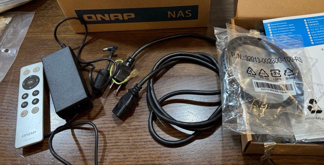 QNAP TS-251+ メモリ8GB増設済【ジャンク】