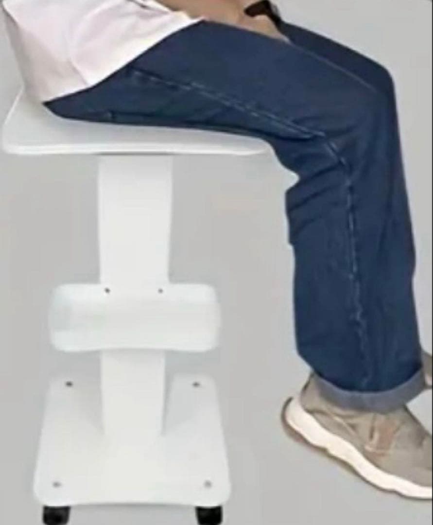 【新品未使用】エステ機器やマシンを置く台、エステ機器カート