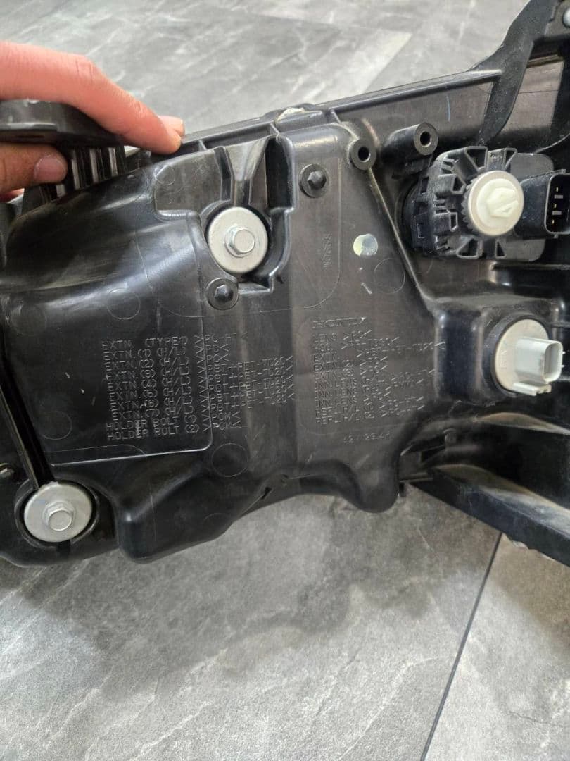 KC2　ホンダ　レジェンド　前期　ヘッドライト　運転席側