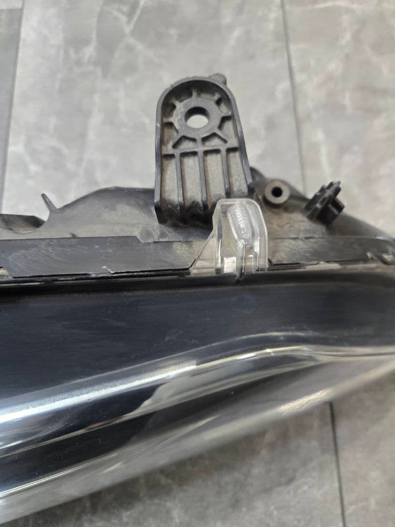 KC2　ホンダ　レジェンド　前期　ヘッドライト　運転席側