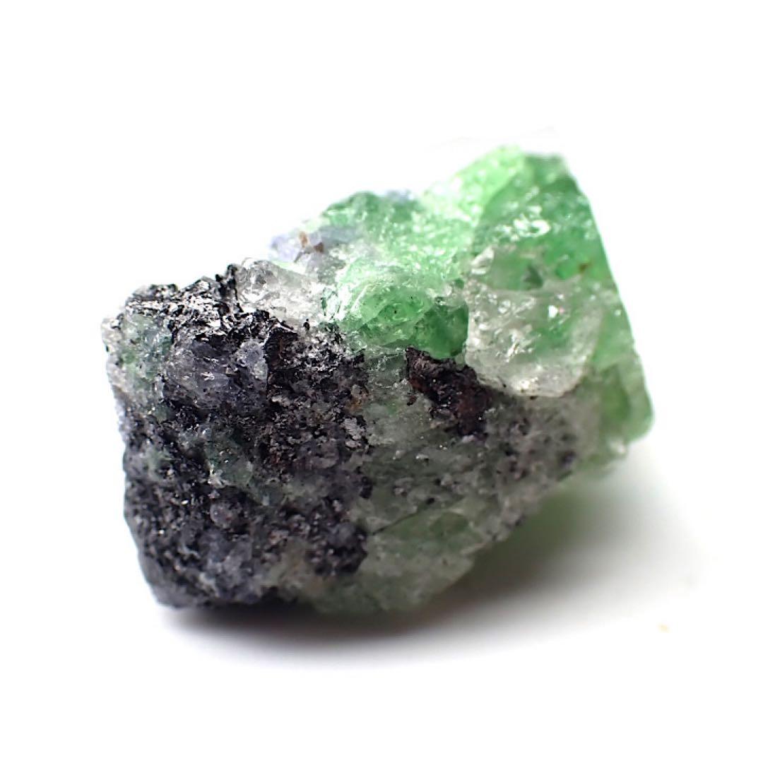 【タンザニア/メレラニ産】ツァボライト原石