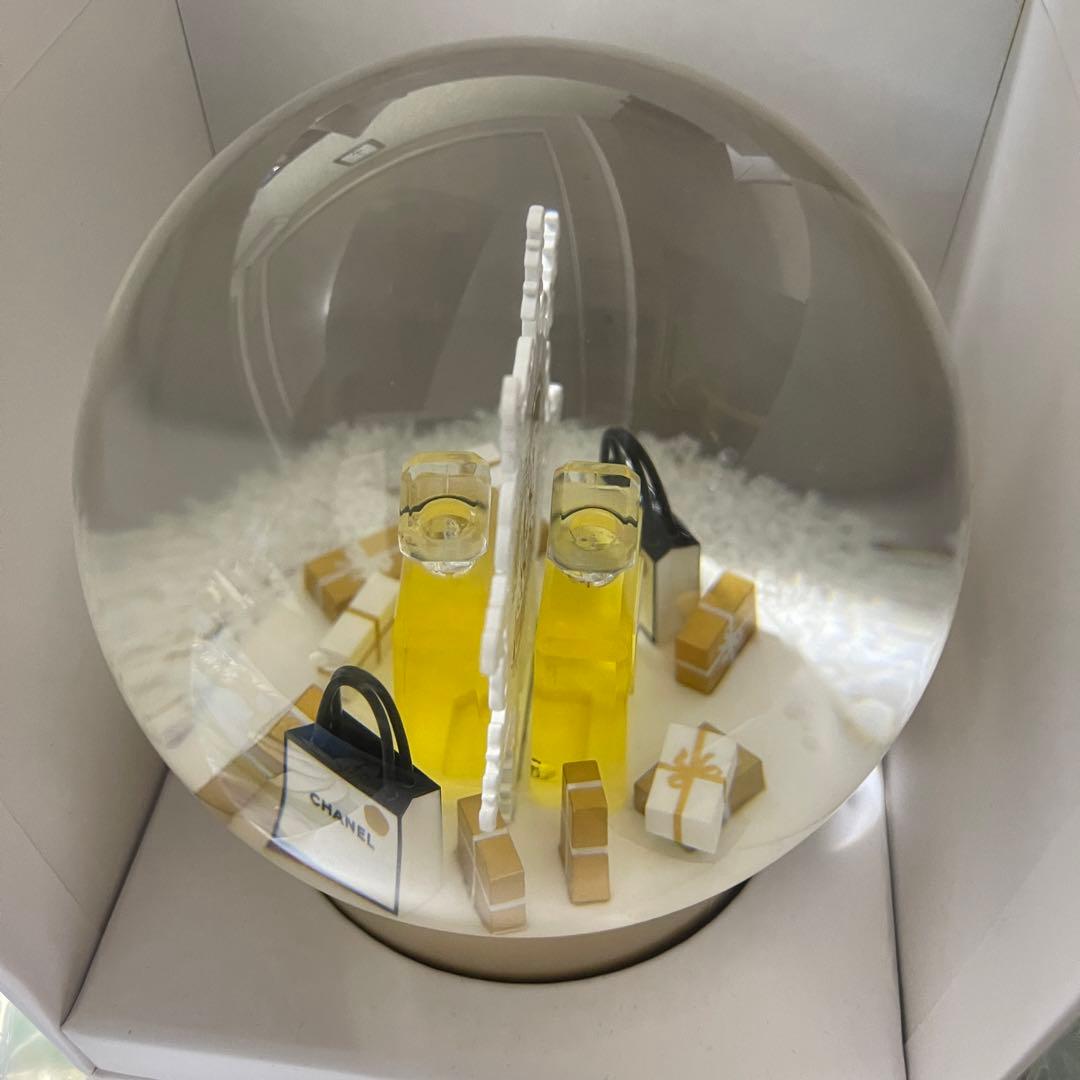 シャネル　ノベルティ　スノードーム　2024ホリデー限定