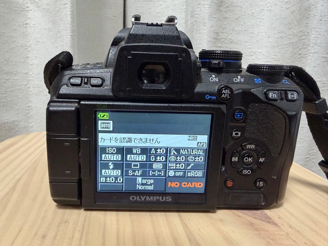 OLYMPUS E-620 デジタル一眼レフカメラ