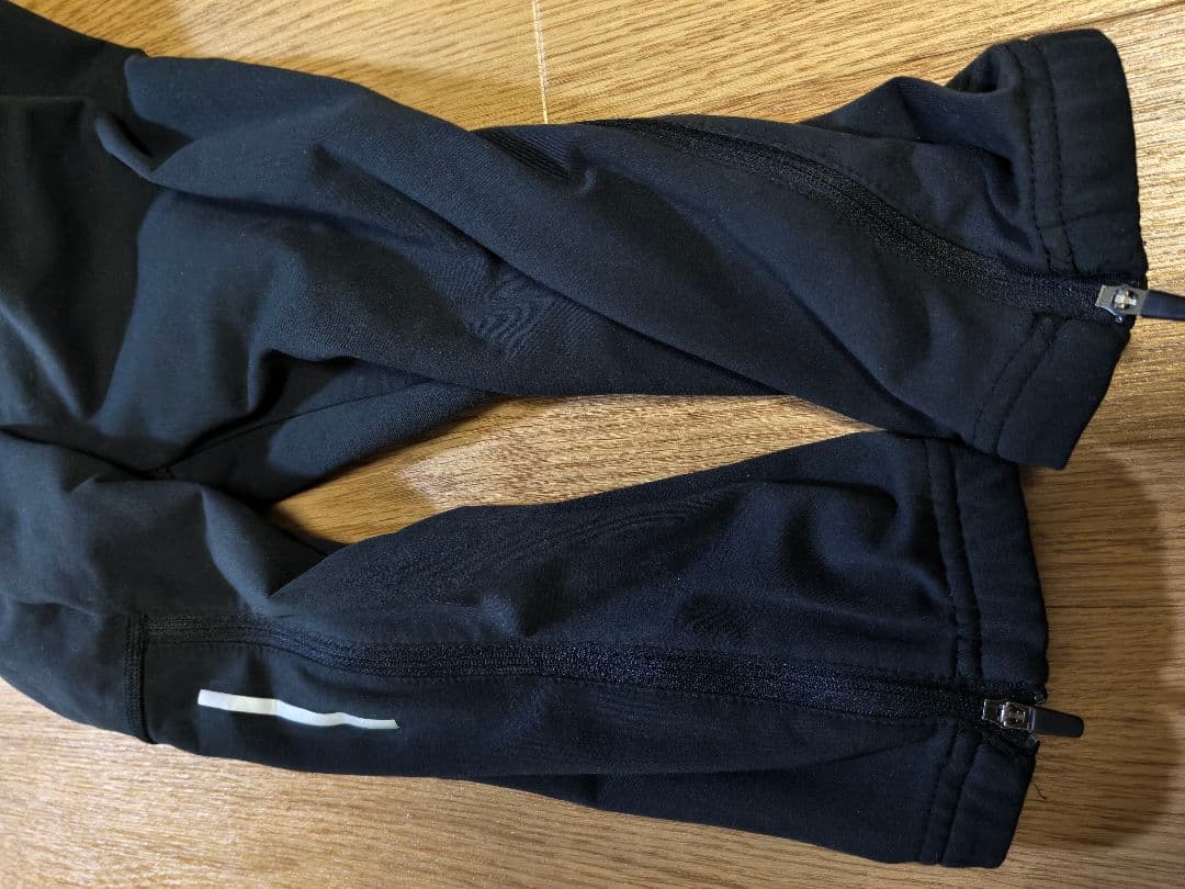 ナイキ　サーマフィット　エッセンシャルパンツ　裏起毛