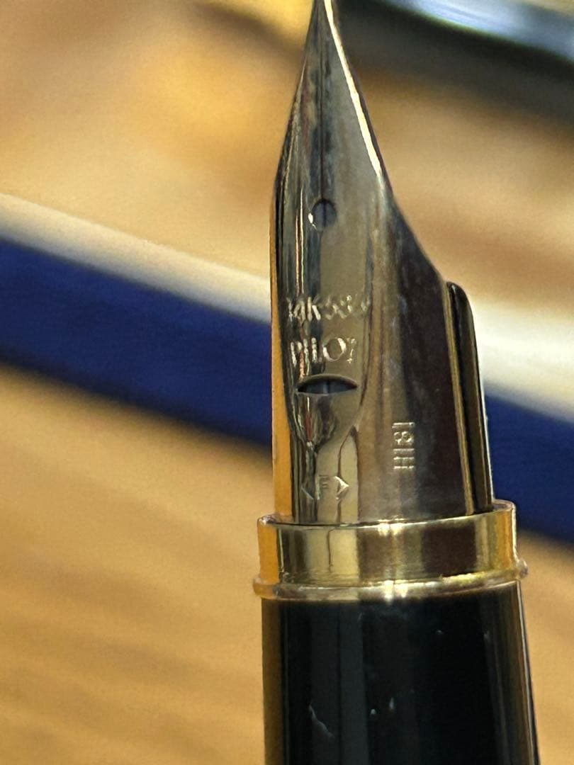 PILOT 万年筆 黒 金ペン先&ボールペン