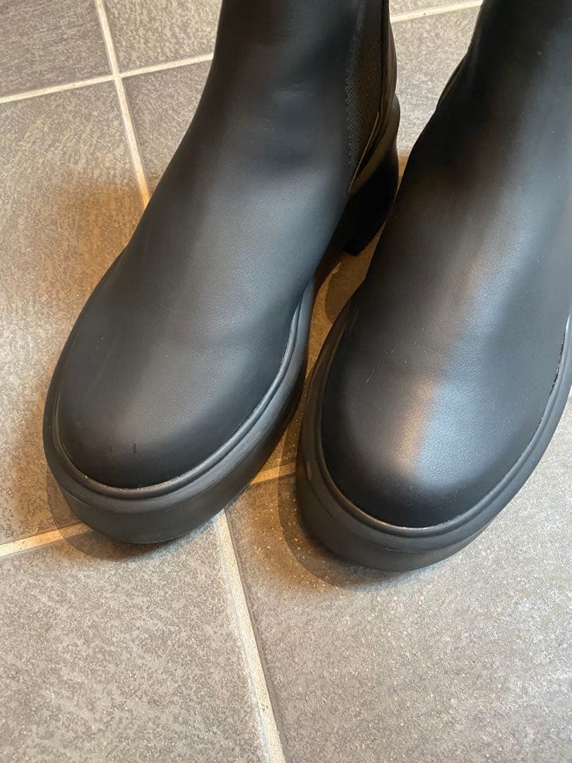 再々値下げ！【美品】　emmi ブラック サイドゴアブーツ　24㎝