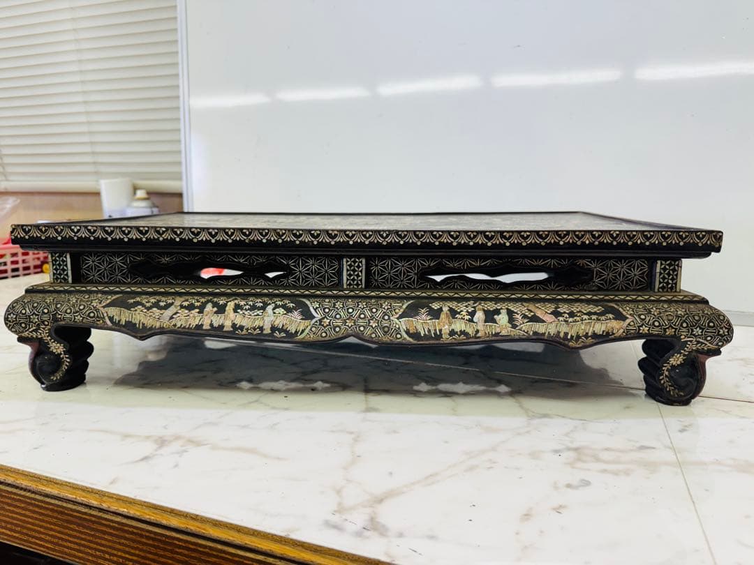 総螺鈿 細工 楼閣人物 長方平卓 61cm花台 飾台 香炉台 木製 猫足 漆芸