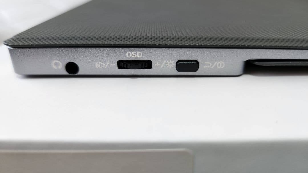 kksmart ポータブルモニター 13.3インチ