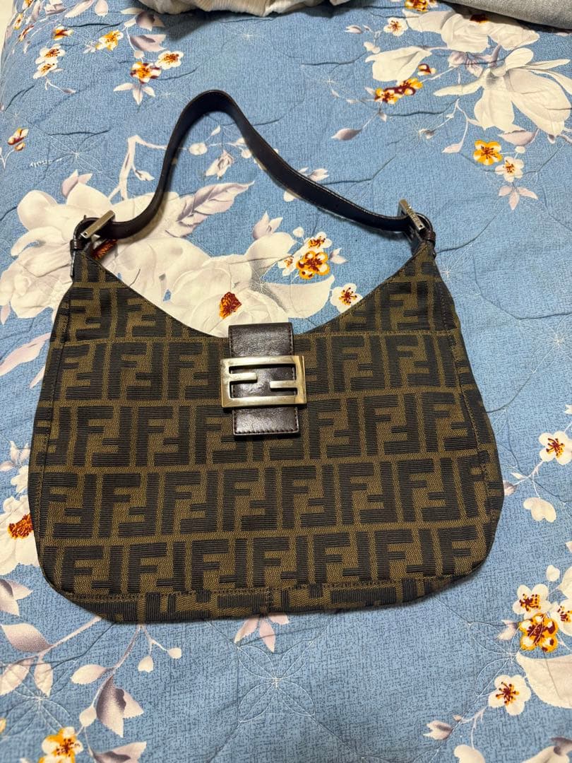 Fendi FFロゴバッグ オリーブグリーン