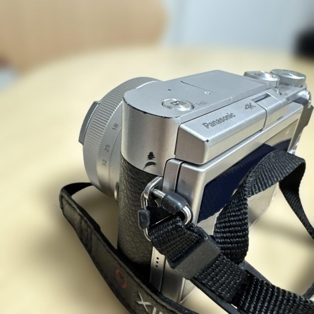 Panasonic ミラーレスカメラ　DC-GF9