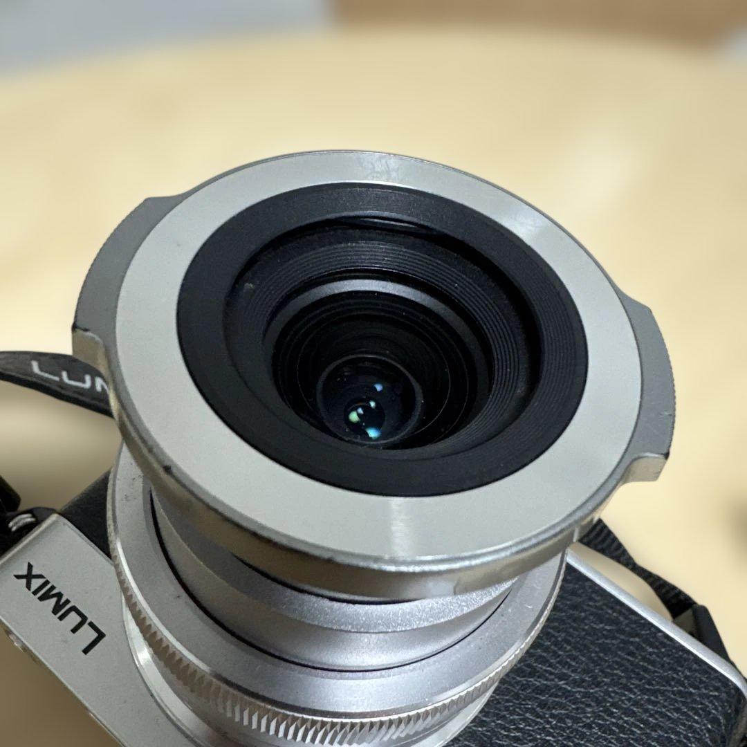 Panasonic ミラーレスカメラ　DC-GF9