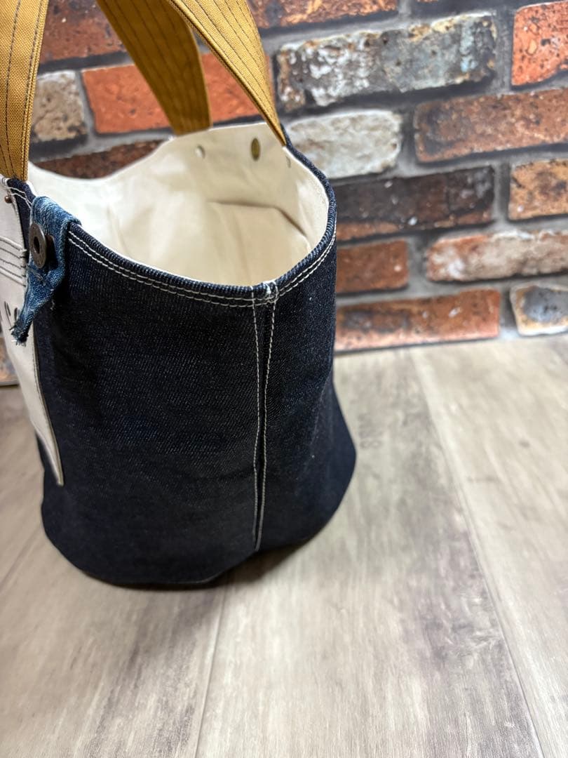 デニムリメイク　大きい丸底トートバッグ