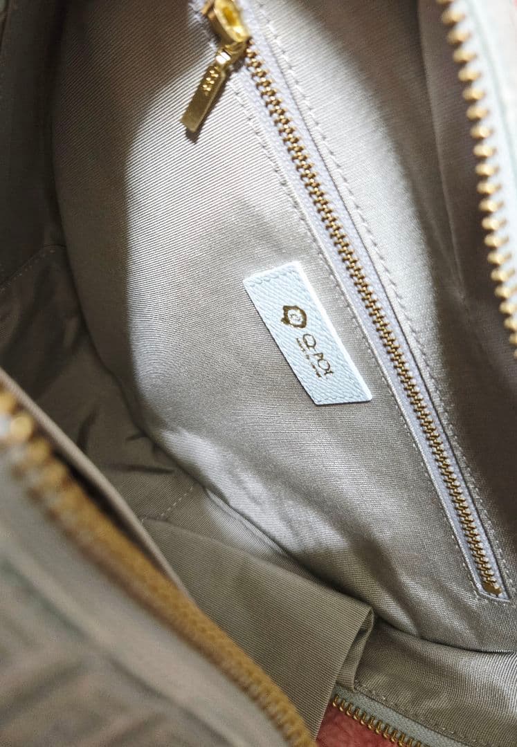 【最終価格】Q-pot. ミントチョコレート ハートクロスボディーバッグ