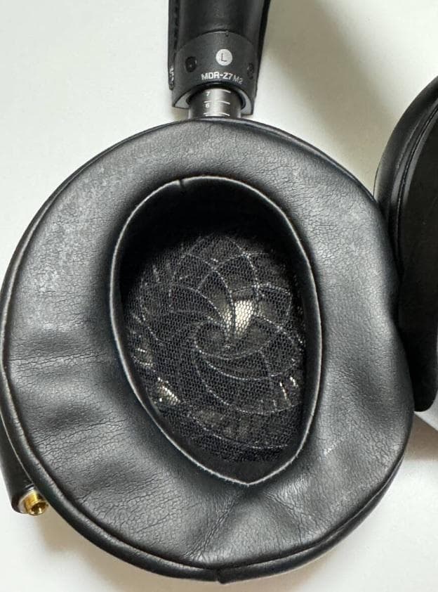 SONY MDR-Z7M2＋MUC-B20SB2+Geekriaケース