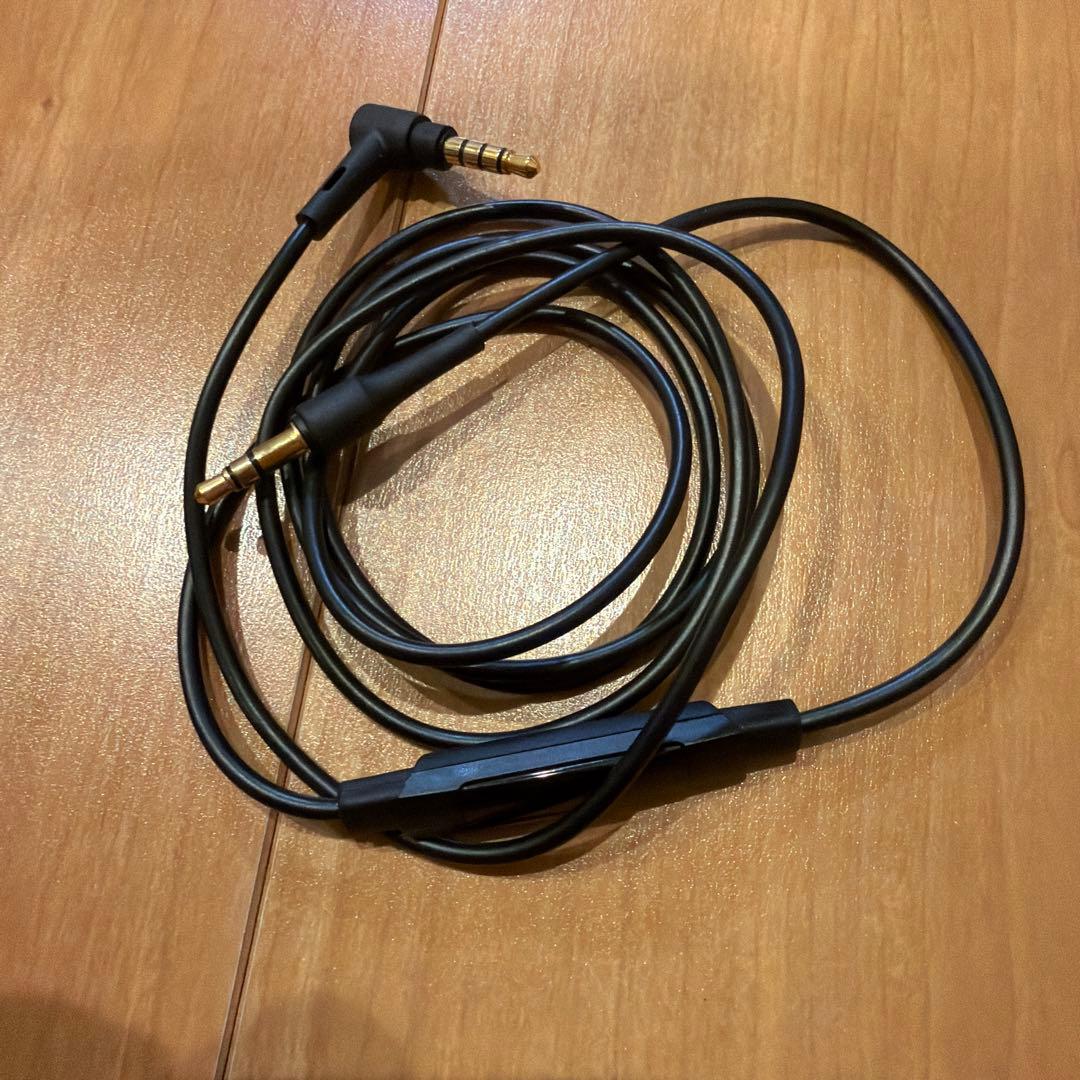 ホワイト ワイヤレスヘッドホン