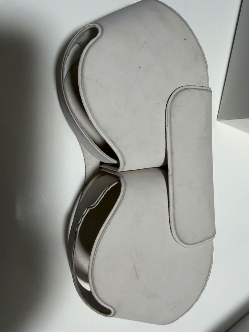 AirPods Max スターライト