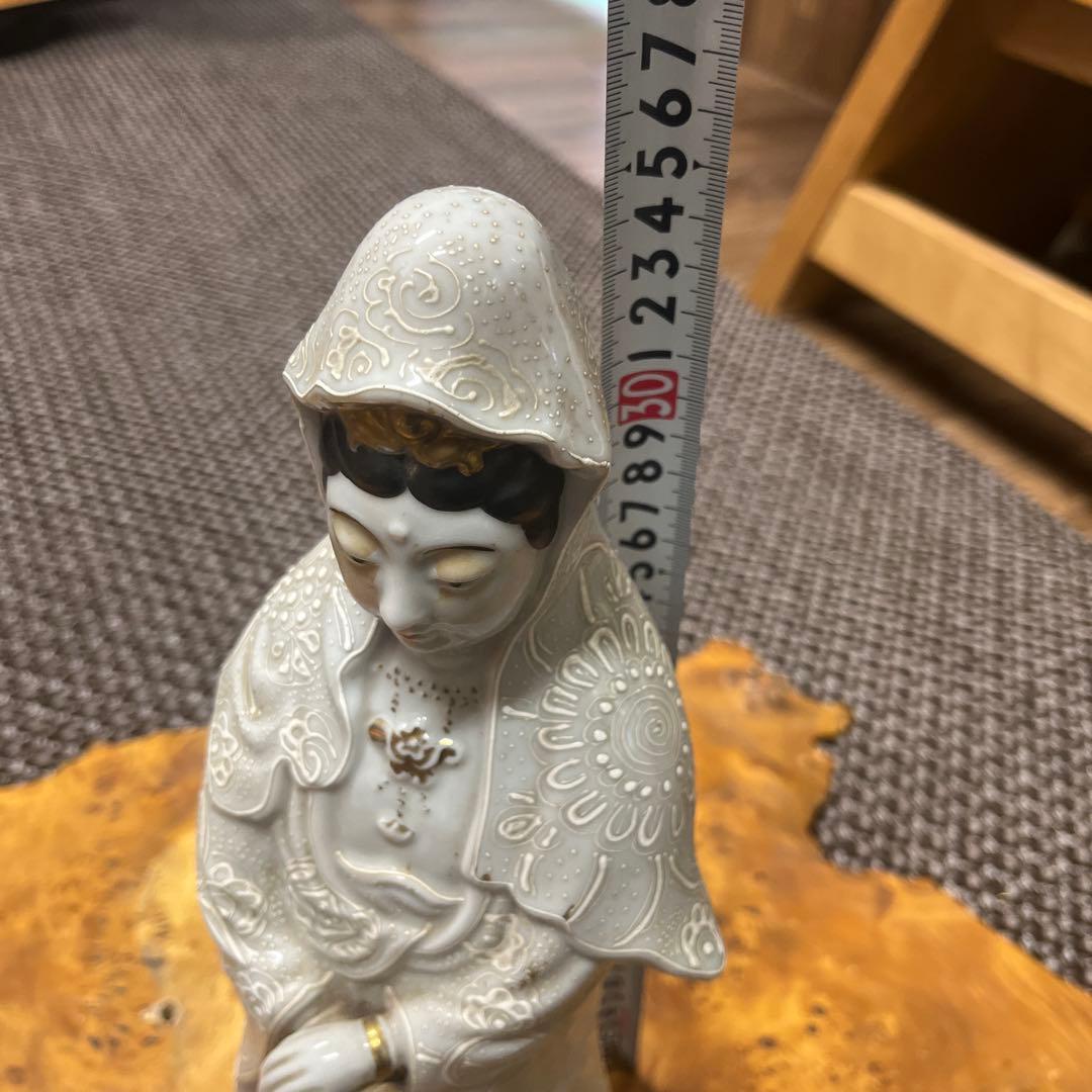 九谷焼　白絵付け金彩観音　石川県 日本美術　骨董品　アンティーク　古美術