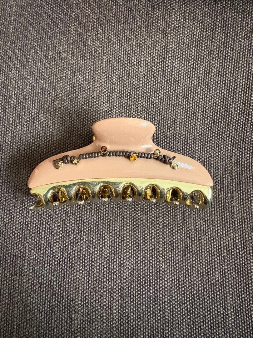 acca ベージュピンク　 ヘアクリップ　10cm