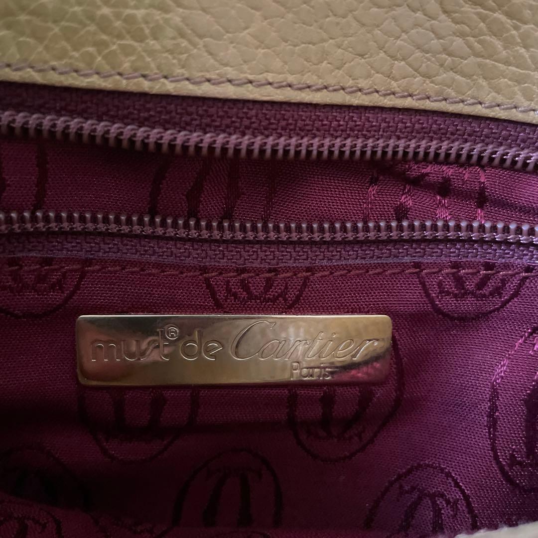 カルティエ　ショルダーバッグ　サコッシュ　レザー　マストライン
