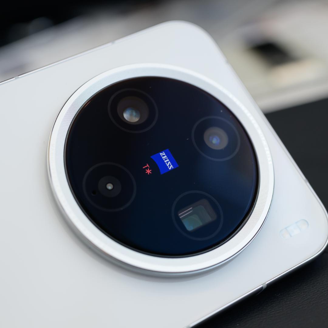 【ほぼ新品】vivo X200 Pro mini ホワイト