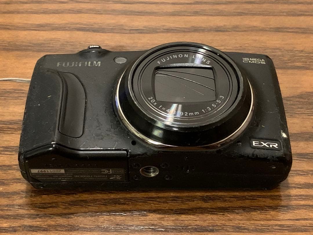 FUJIFILM FinePix F800EXR コンデジ　ジャンク品