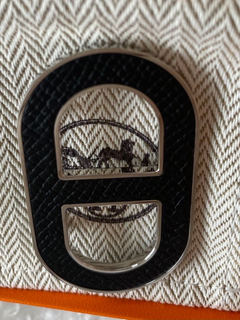 エルメス　ブローチ　シェーヌダンクル　黒　シルバー　エプソン　バッチ　新品本物