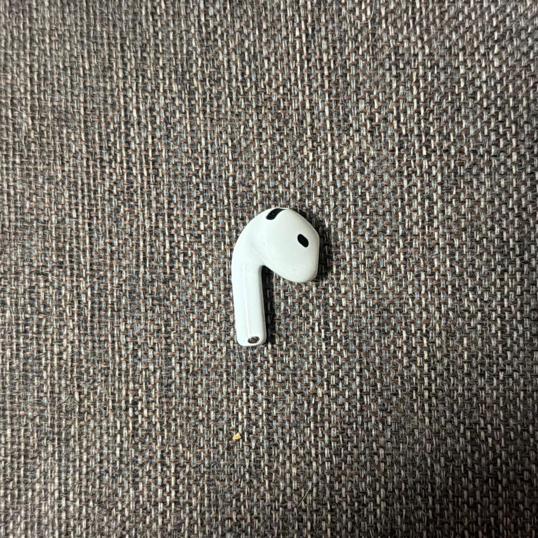 プロフ必見‼️AirPods4 アクティブノイズキャンセリング搭載‼️
