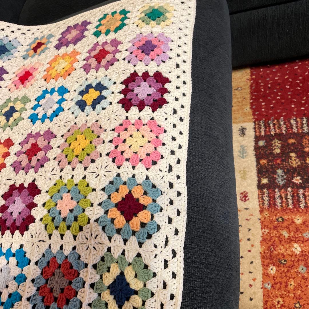 ハンドメイド　グラニースクエア　モチーフ　ブランケット　マルチカバー　コットン