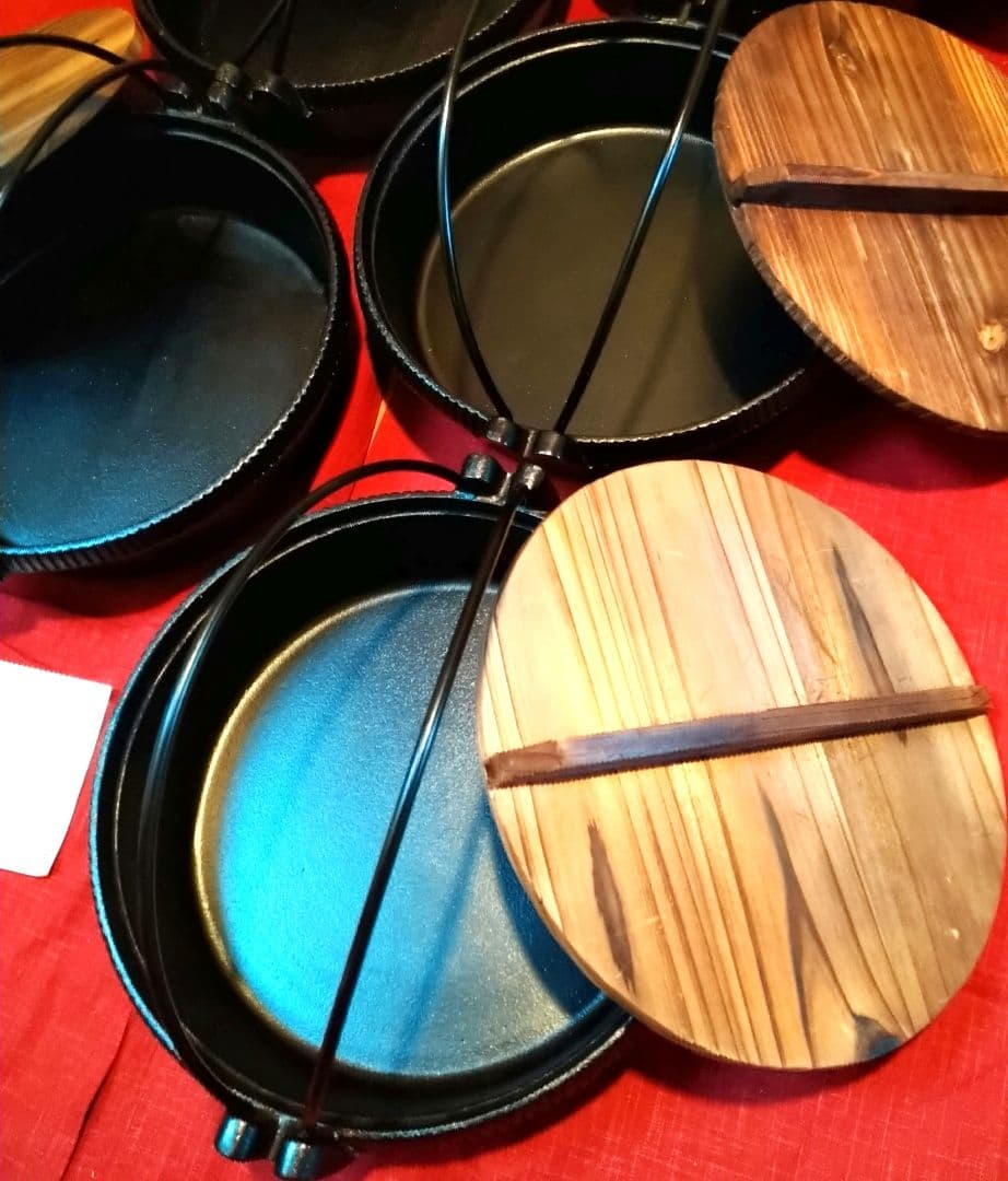 ♦料亭の味をご家庭で♦ 【味の匠・鉄鋳物製】２６cm深型【高級すき焼き鍋 ２鍋】