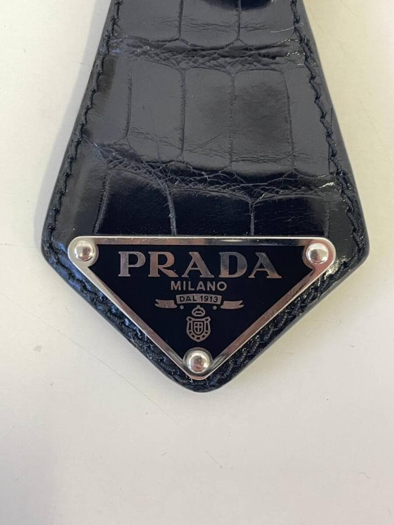 PRADA プラダ★トライアングルロゴプレートクロコダイルレザーキーリング